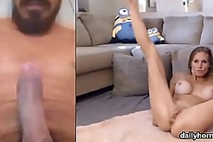 Omegle Mature Lady Masturbating on Webcam