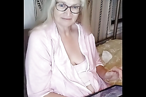 Sexy Mature Vee Close to A Unsocial Bull session 6 And Wants Some Cock!