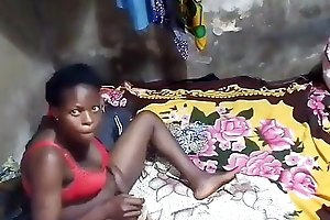 A Real African Couple Acquires Messy in hammer away Bedroom
